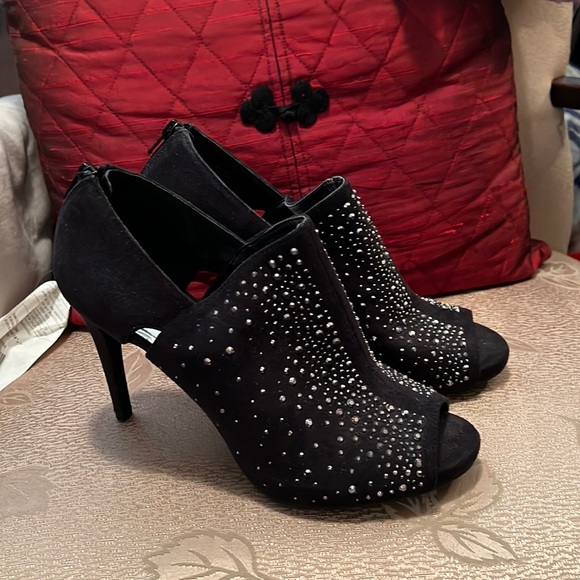 Jennifer Lopez Shoes - Sparkling and beautiful by Jennifer Lopez.